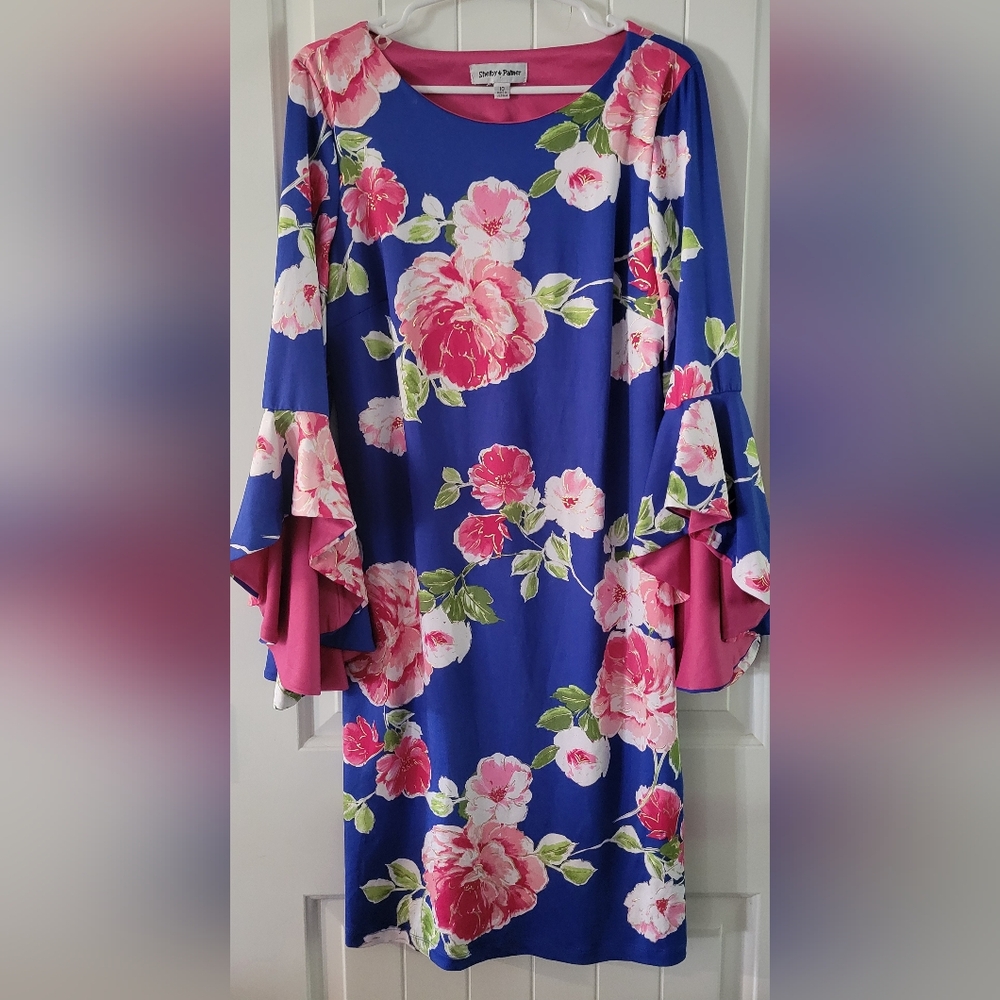 Shelby and Palmer Floral Blue and Pink Sheath Dress with Bell Sleeves Size 10 ♥️